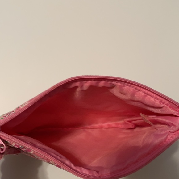 Tanya Lee Design Quilted Fabric Travel Duffle Bag, and Two Cosmetic Bags - Picture 11 of 14